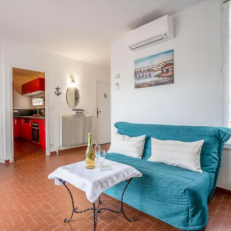 Nyaraló Grau Village-1 By Interhome